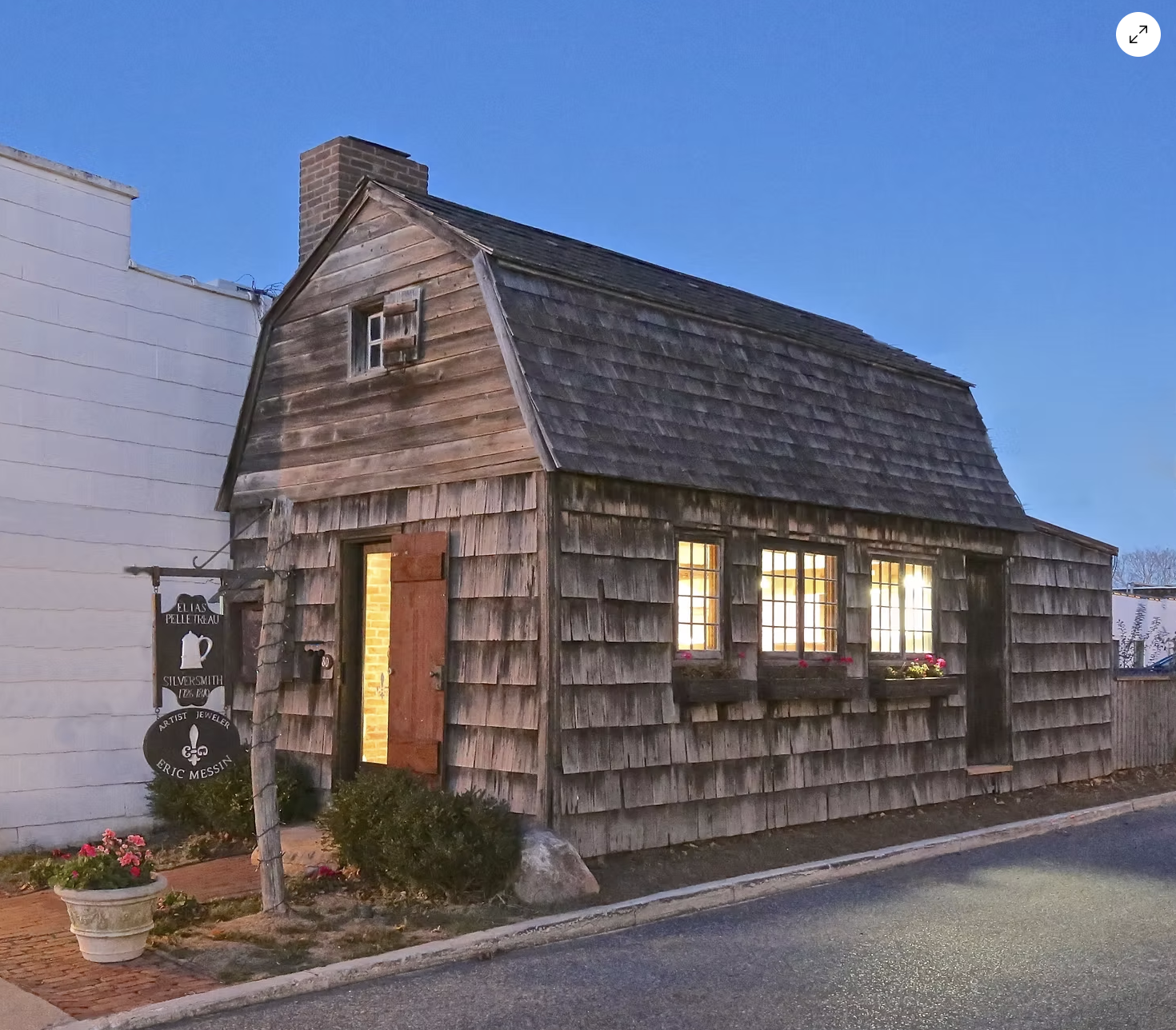 Pelletreau Silver Shop - Historic gambrel-roofed building with Elias Pelletreau sign